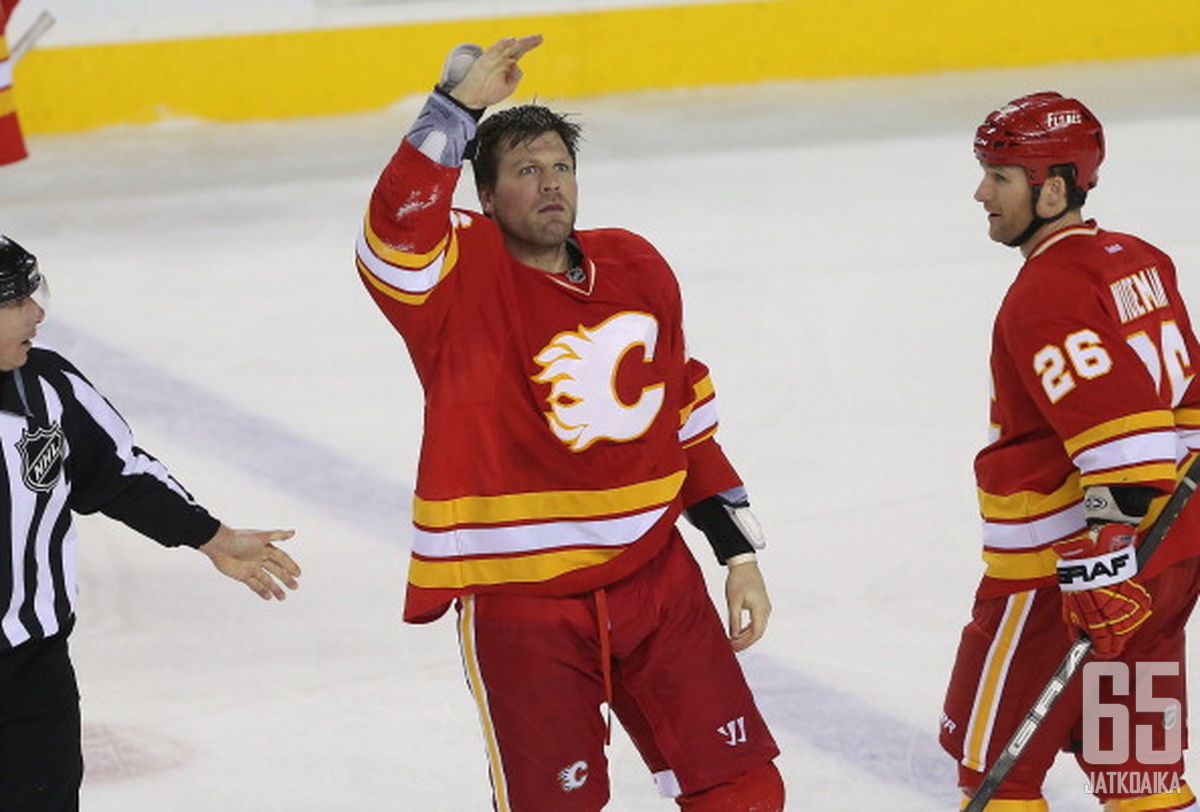 McGrattan edusti Flamesia pelaajana neljällä kaudella.