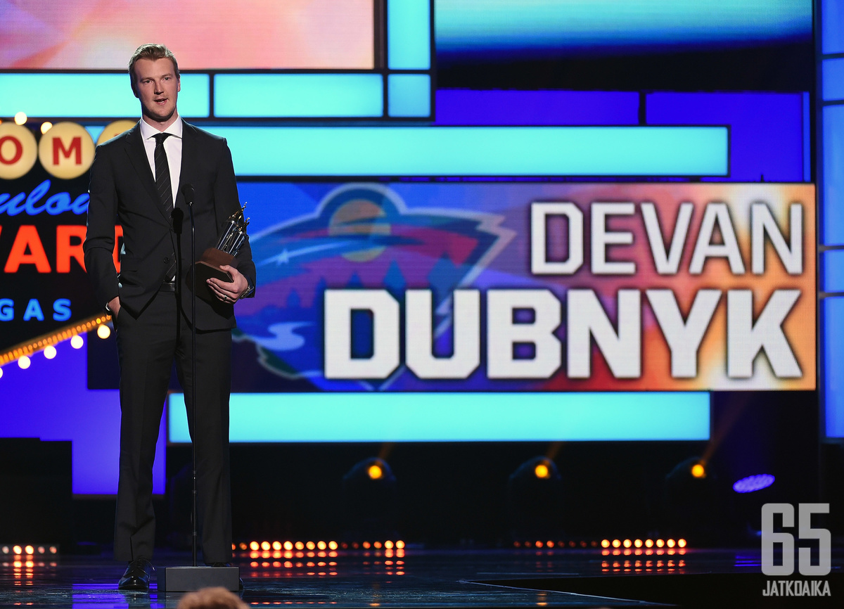 Devan Dubnyk kaappasi Masterton-palkinnon aiemmin tällä viikolla.