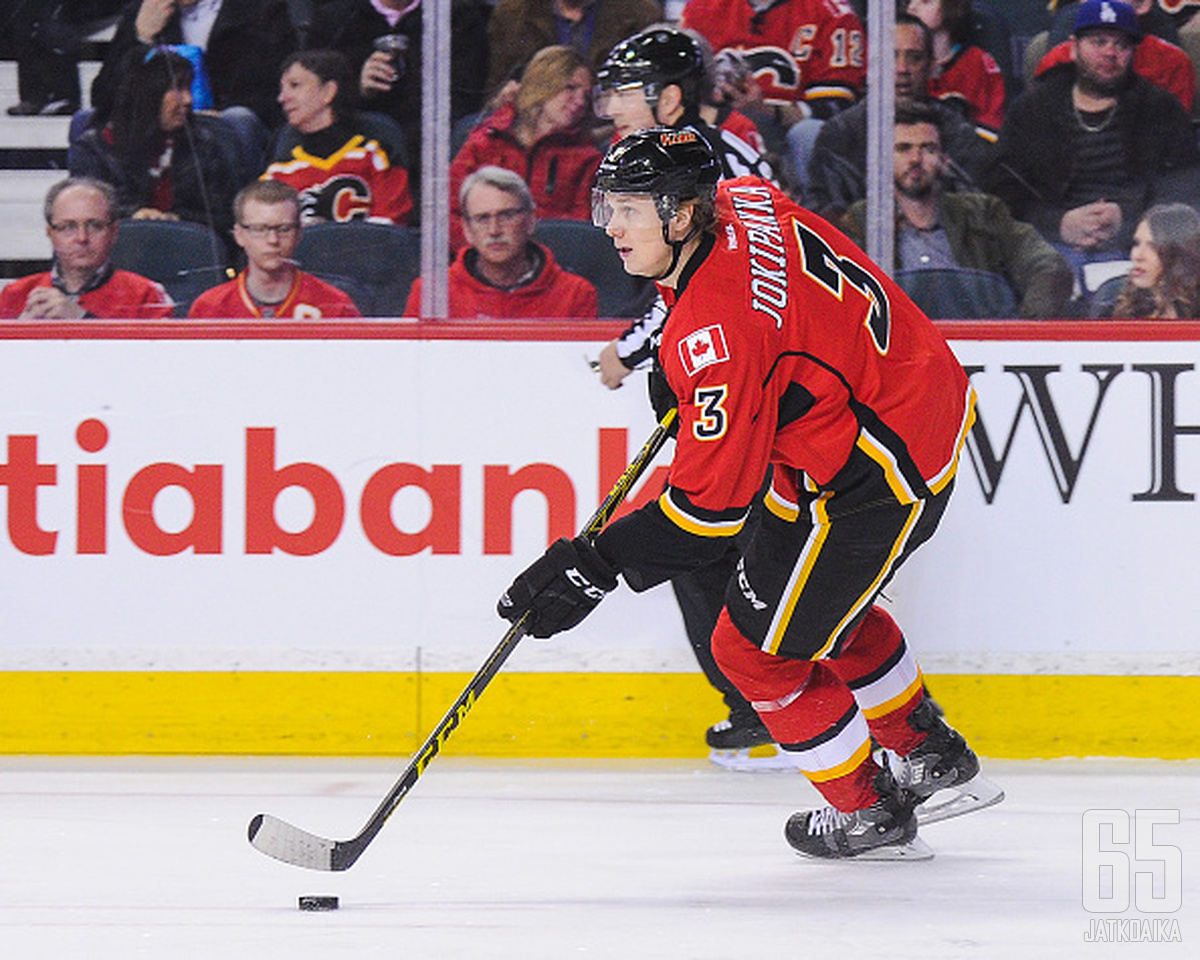 Jokipakka pelasi kuluvalla kaudella Calgary Flamesin riveissä 18 ottelua. 