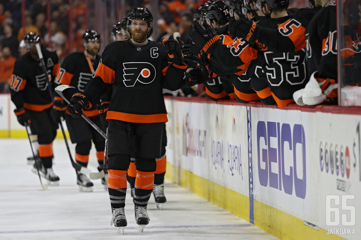 Flyers juhli Claude Giroux´n johdolla.