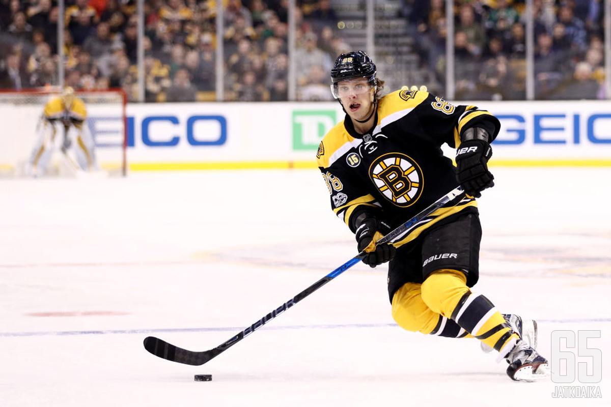 BOSTON, MA - MARCH 30: David Pastrnak #88 of the Boston Bruins skates against the Dallas Stars during the first period at TD Garden on March 30, 2017 in Boston, Massachusetts. (Photo by Maddie Meyer/Getty Images)