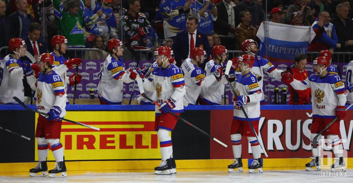 Venäjä paineli välieriin kolmen maalin voitolla.