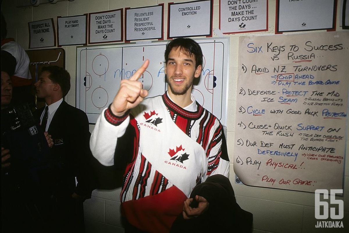 Jamie Storr kuului Kanadan kultajoukkueeseen vuonna 1995. Kuten myöhemmin tiedämme, taululle oli poimittu pitkälle kantavia ohjeita.
