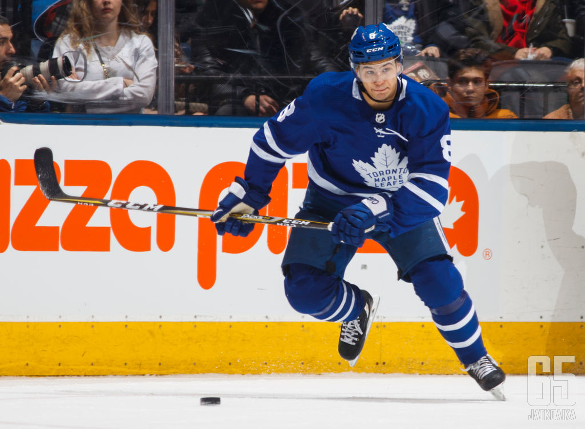 Ensi kausi on Carrickille kolmas kokonainen Maple Leafsin paidassa.