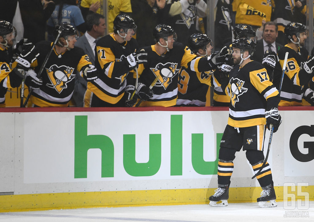 Penguins saa nauttia Bryan Rustin tehoista neljä seuraavaa kautta.