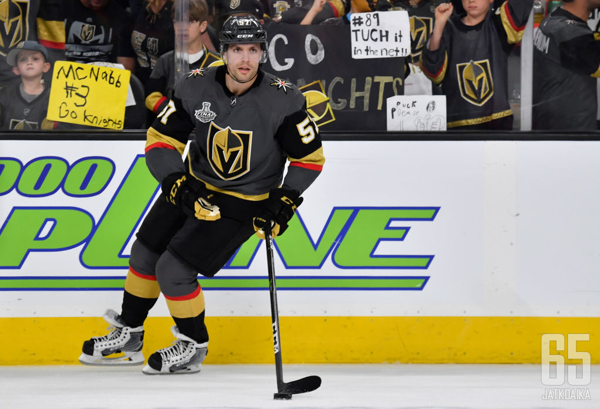 Perron pelasi viime kaudella tulokasjoukkue Vegas Golden Knightsissa.