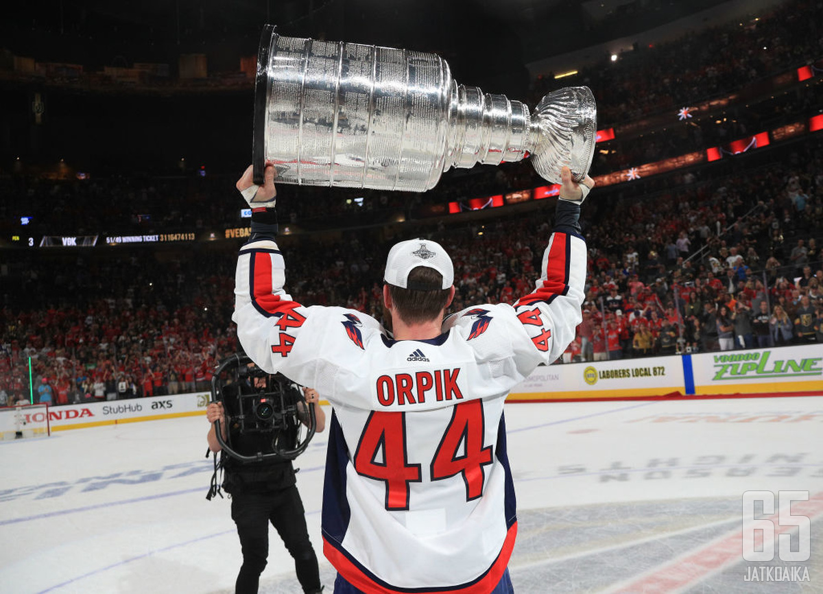 Brooks Orpik voitti kahdesti Stanley Cupin.