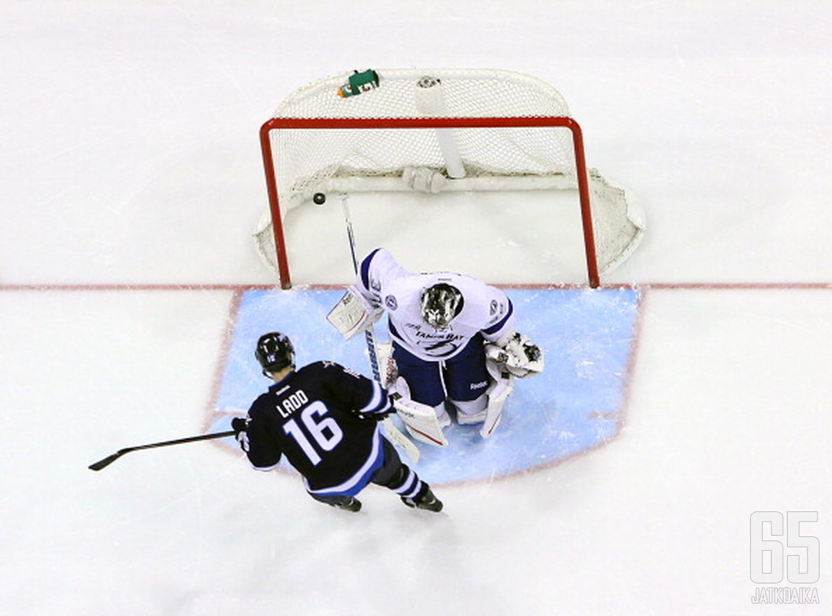 Ben Bishop vartioi Tampan maalia seuraavat kaksi vuotta.