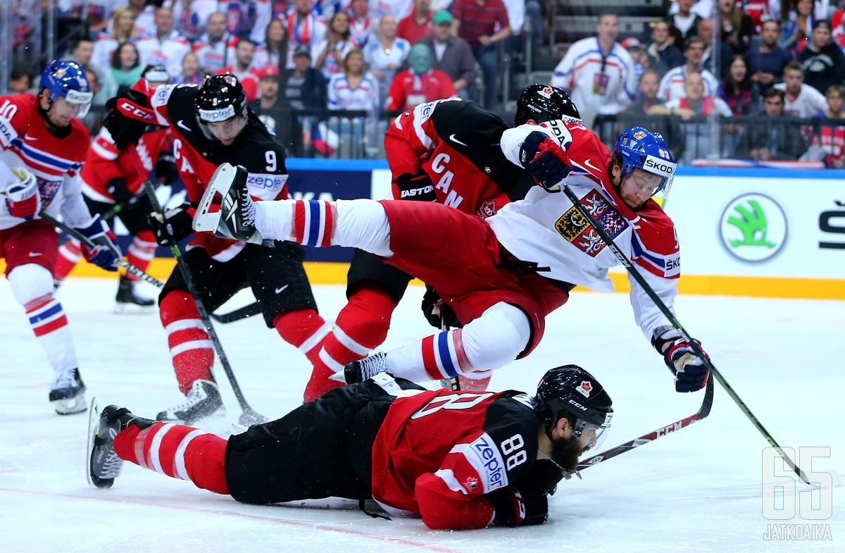 Kanada kaatoi huippuottelussa Tšekin.