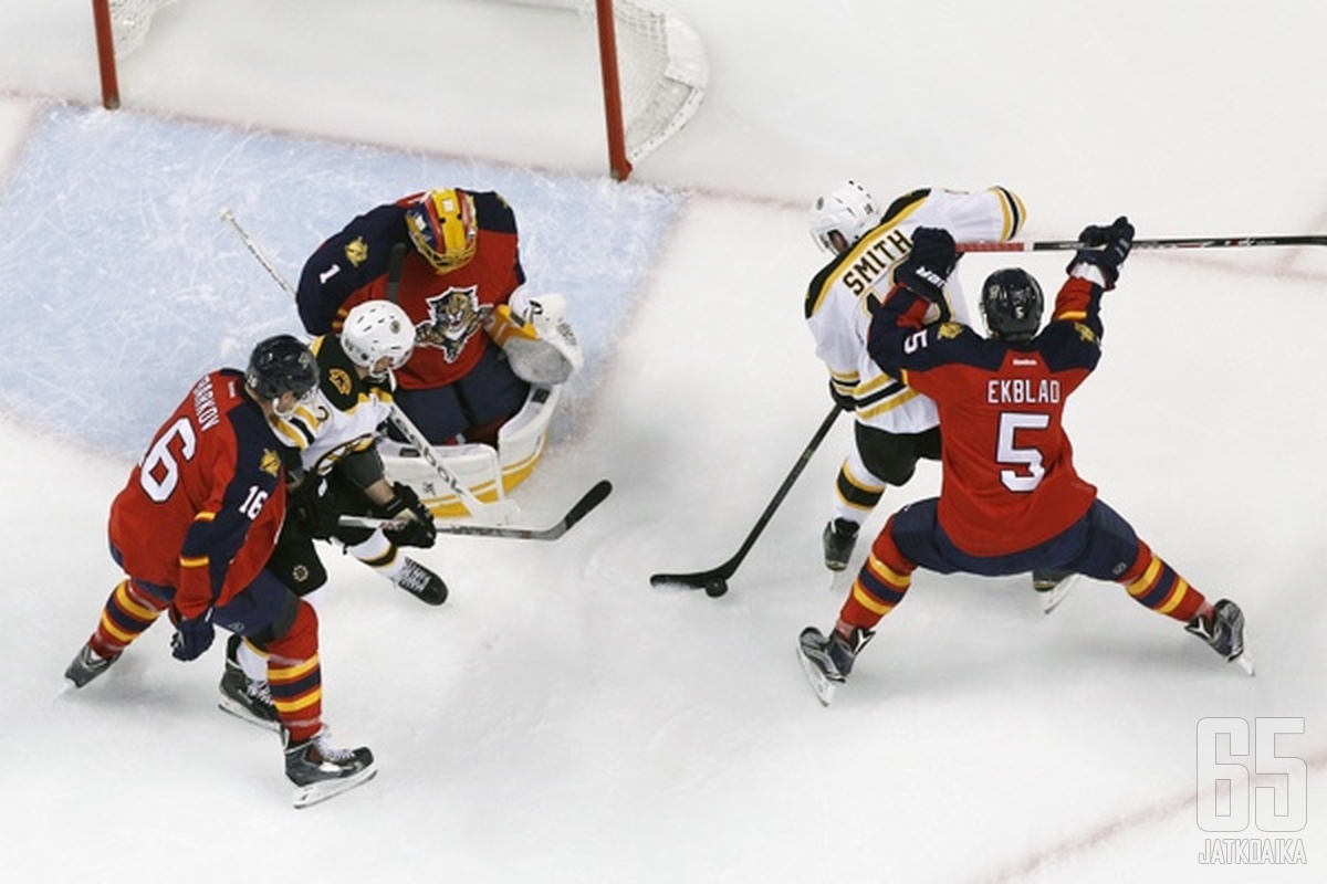 Bruinsin paidassa pelaava Reilly Smith on Panthersin uusin hankinta.