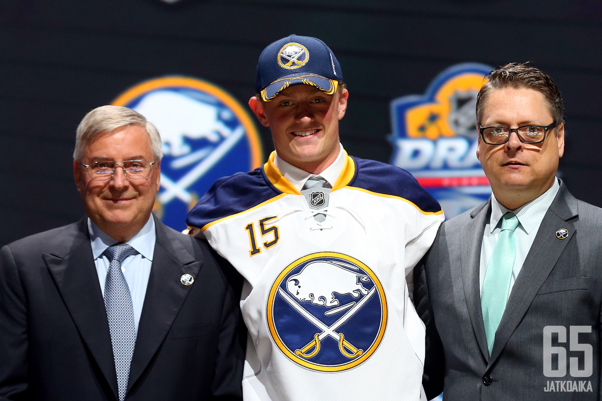 Jack Eichel varattiin varaustilaisuuden toisena nimenä.