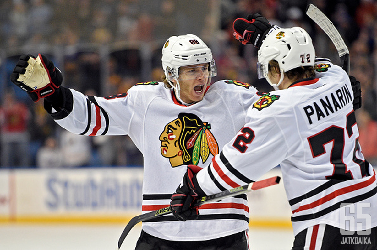 Patrick Kane ja Artemi Panarin olivat jälleen Blackhawksin voiton arkkitehteja.