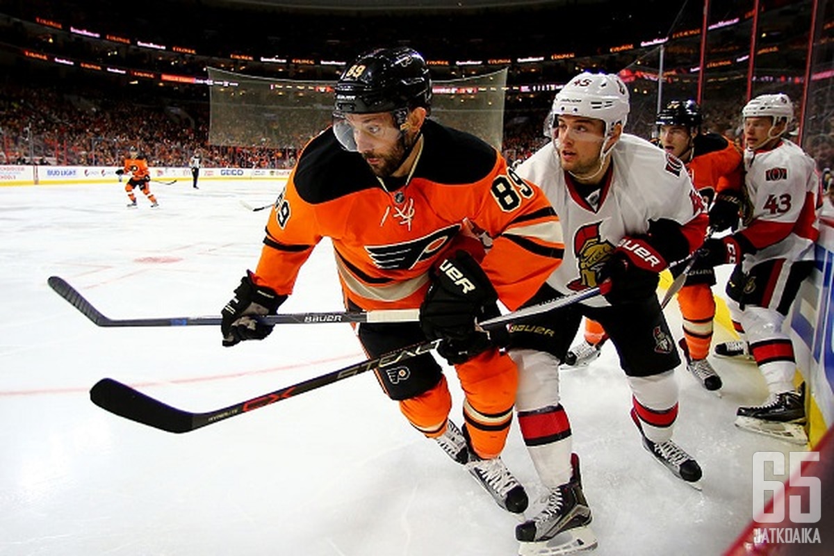 Gagner edusti viime kaudella Philadelphia Flyersia.
