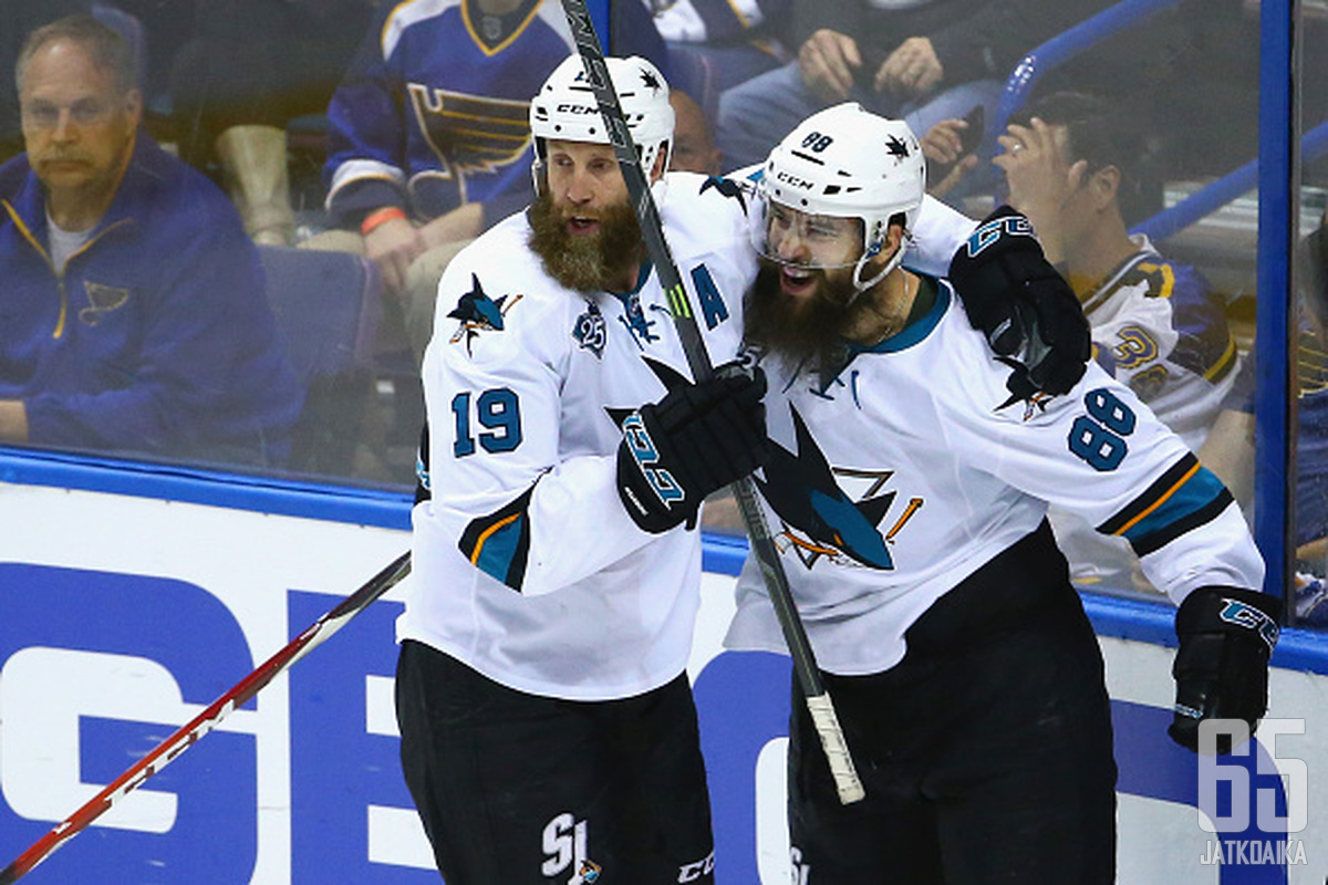 Brent Burns oli Sharksin parhaimmistoa tykittämällä kaksi ylivoimamaalia.