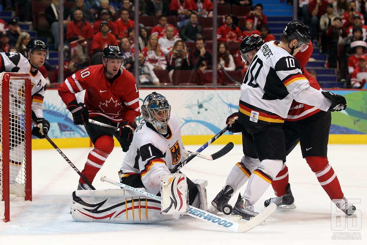 Thomas Greiss edusti Saksaa edellisen kerran Vancouverin olympialaisissa.