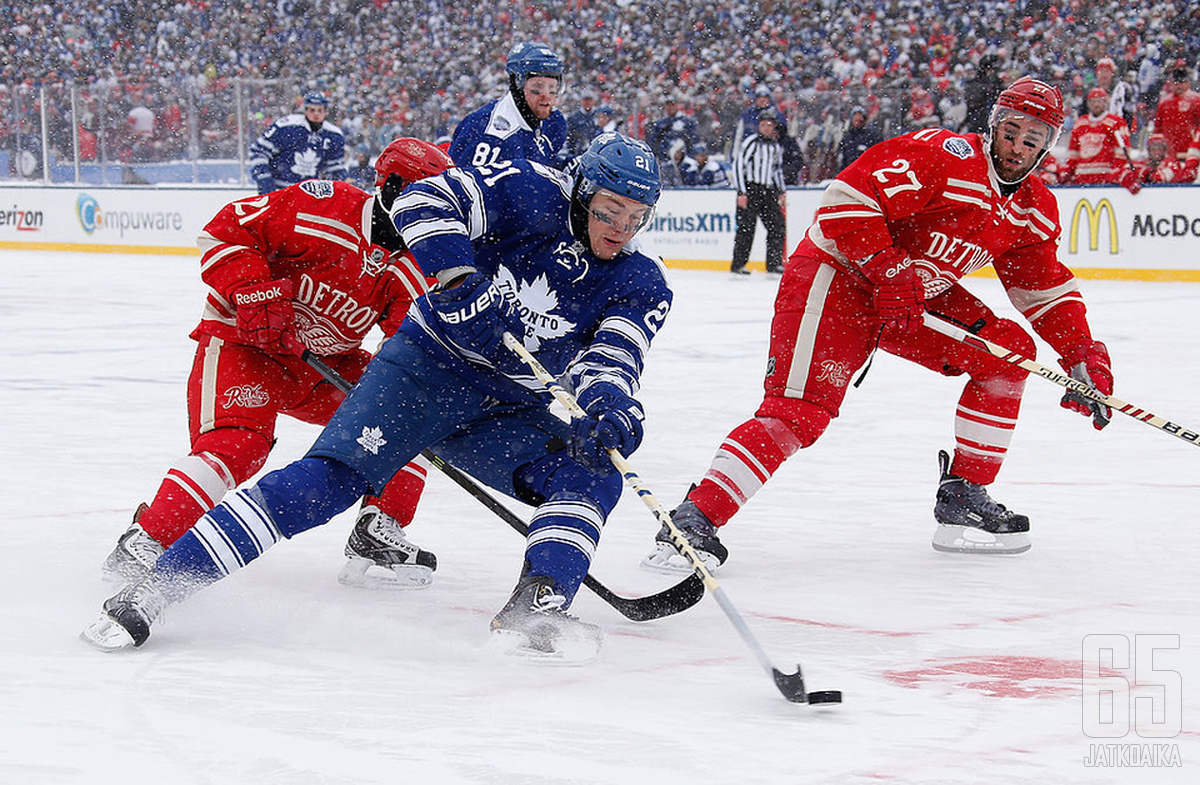 Viimeksi Detroit Red Wings ja Toronto Maple Leafs kohtasivat ulkoilmaottelussa kolme vuotta sitten.