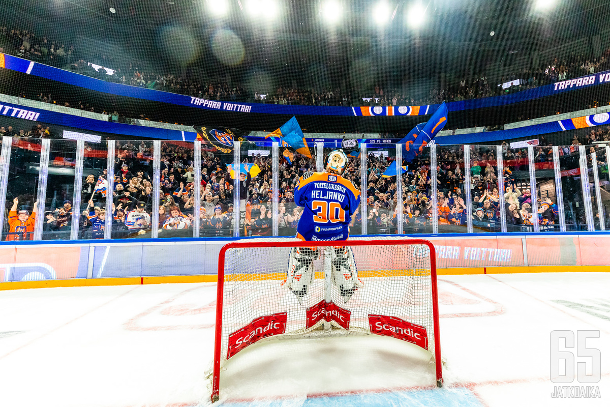 CHL:n viestintä- ja digimediajohtaja Monika Reinhard iloitsee, että CHL-finaalissa on paikalla kosolti Tappara-kannattajia.