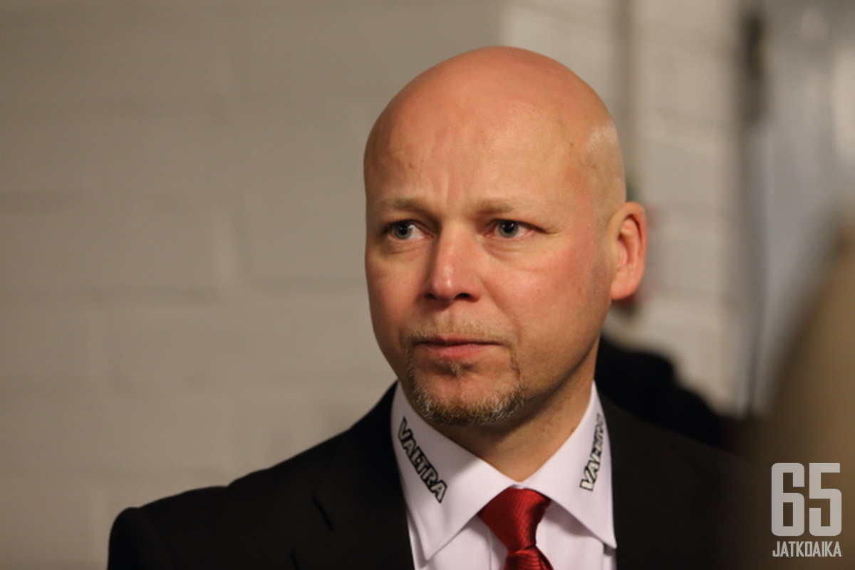 JYP-valmentaja Virtanen oli suojattiensa otteisiin tyytyväinen.