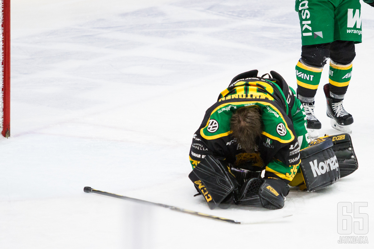 Antti Lehtonen oli kahdessa ensimmäisessä erässä kiekon tiellä 16 kertaa.