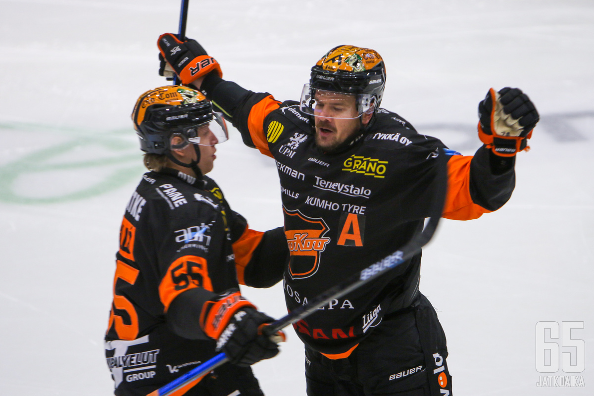 Juha-Pekka Haataja toi KooKoon tasoihin ja nousi Janne Ojasen rinnalle ylivoimamaaleissa.