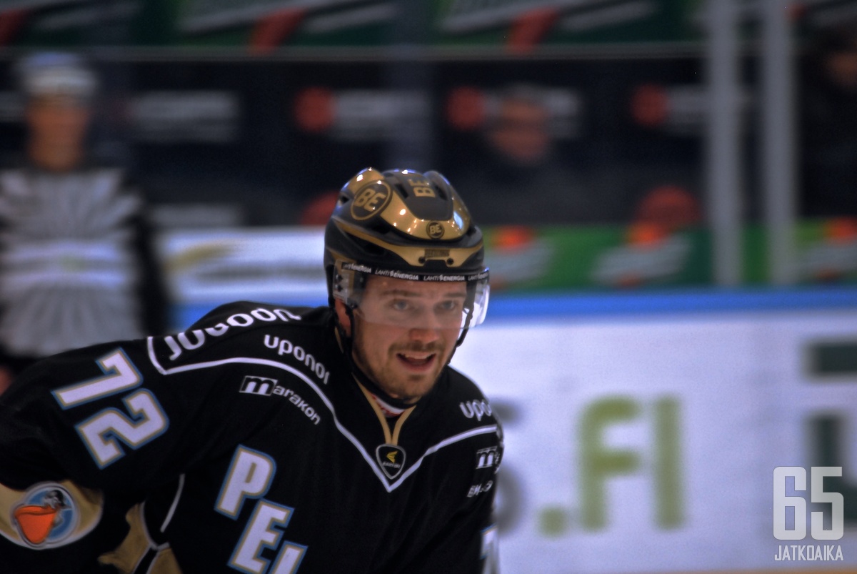 Antti Jaatinen on yksi Pelicansin sairastupalaisista.