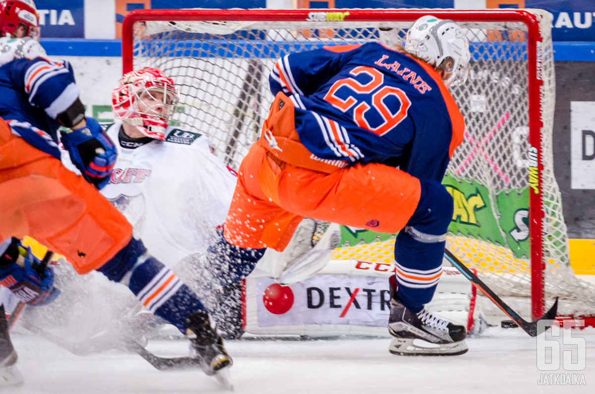 Patrik Laine oli ratkaisijan roolissa joukkueiden kohdatessa viimeksi.