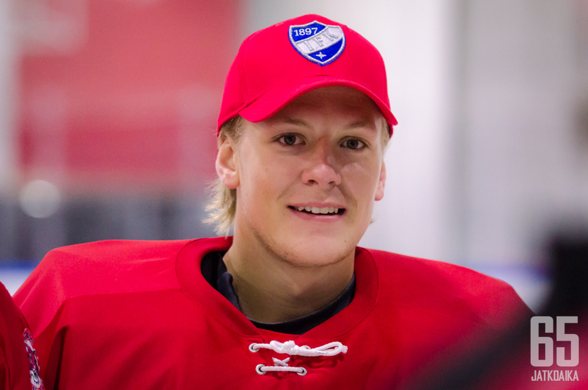 Gronstrand on pelannut urallaan myös HIFK:ssa.