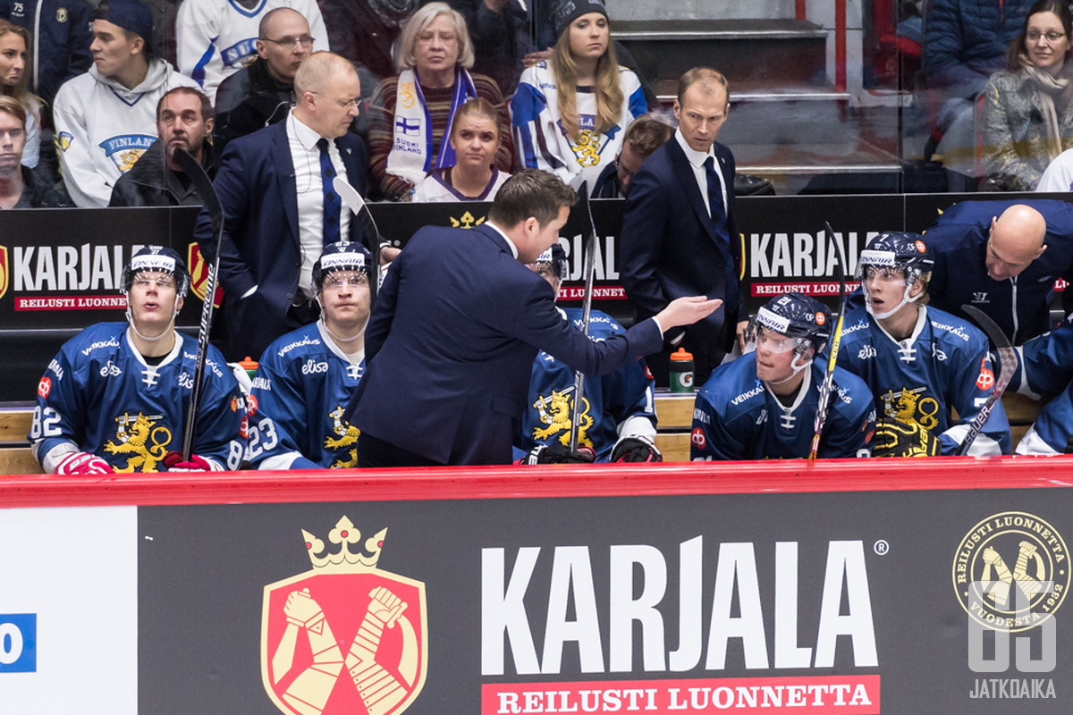 Päävalmentaja Lauri Marjamäki vie miehistöään noususuhteisella trendillä kohti MM-jäitä.