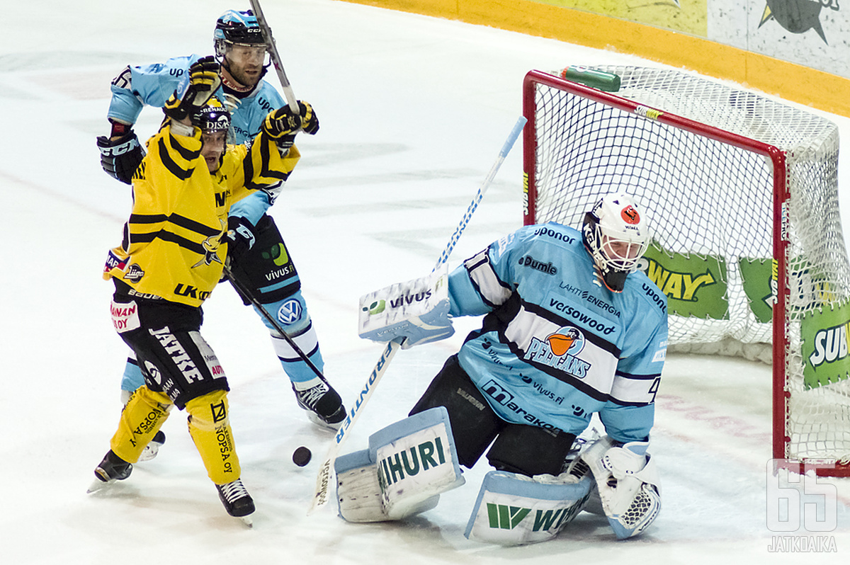 Valtteri Virkkusen maali varmisti Janne Juvosen ottelun päättymisen.