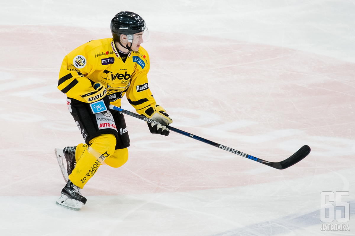 Santeri Koponen pelaa keskiviikkona ensimmäisen Mestis-ottelunsa.