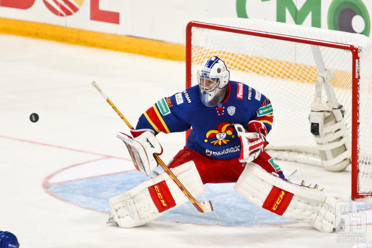 Riku Helenius on juuri nyt KHL:n kuumin maalivahti.