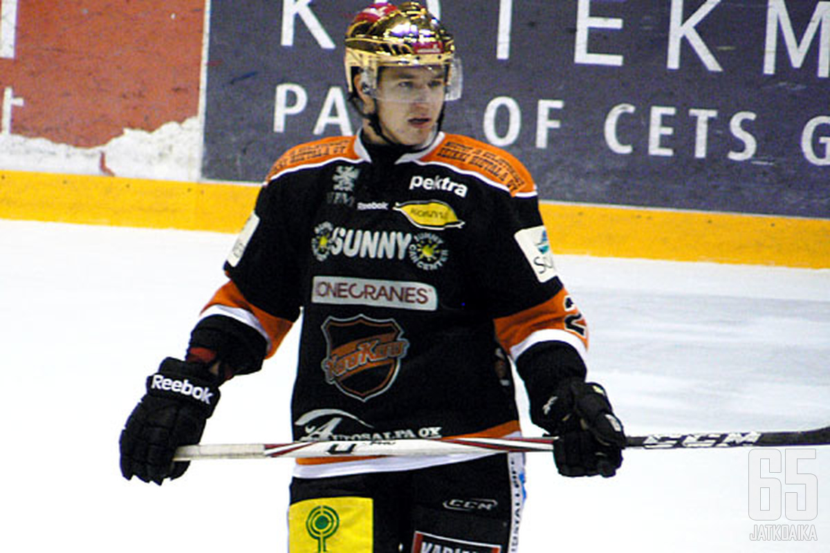 Jan-Mikael Juutilainen saalisti kolme pistettä ja parhaan pelaajan palkinnon.