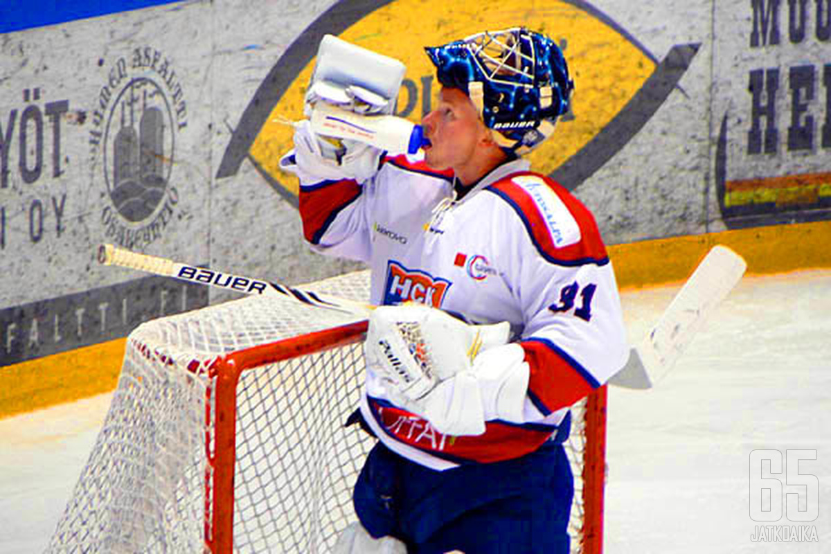 Aleksis Ahlqvist torjui ottelussa 16 kertaa.