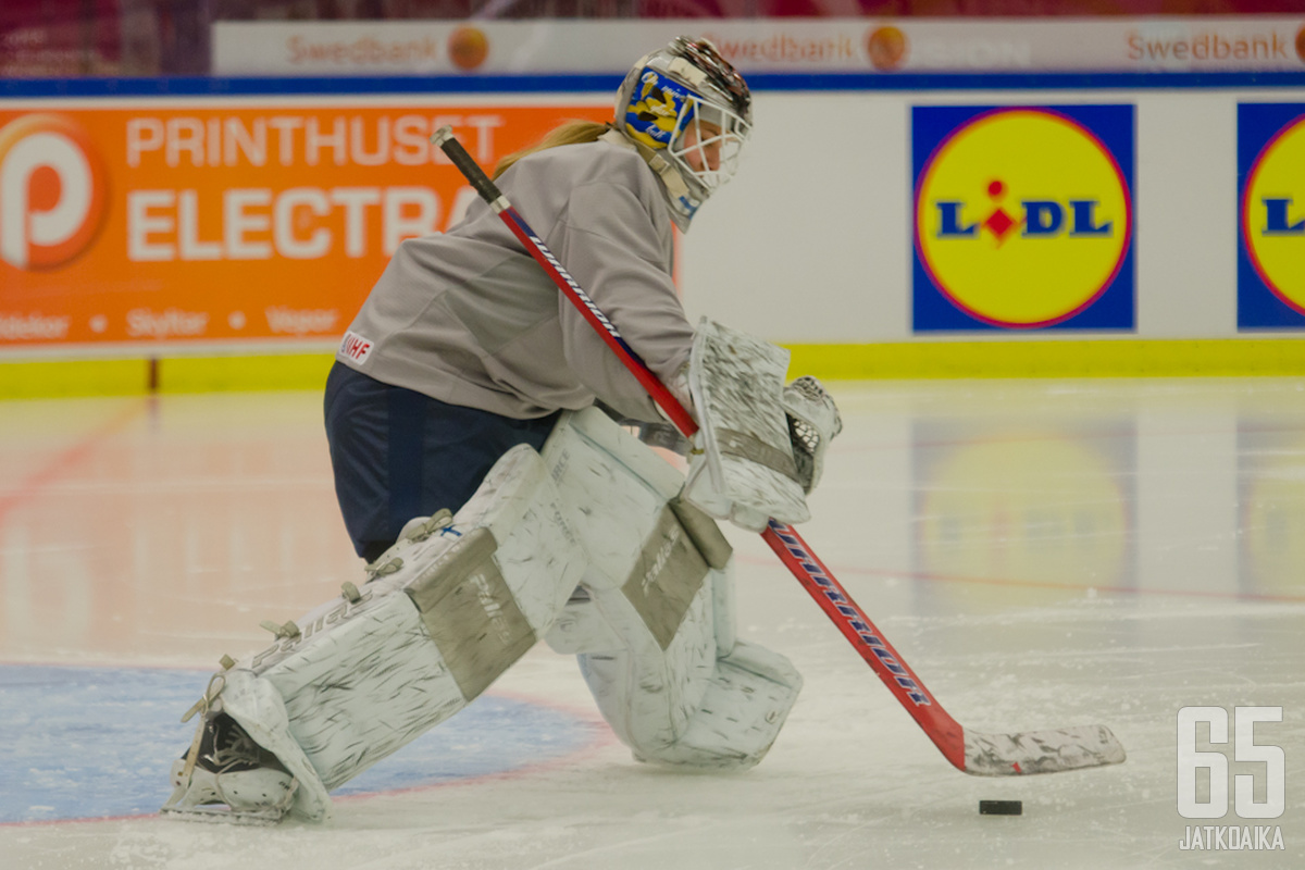 Lukko sai kesällä riveihinsä maajoukkueessakin torjuneen Eveliina Suonpään.