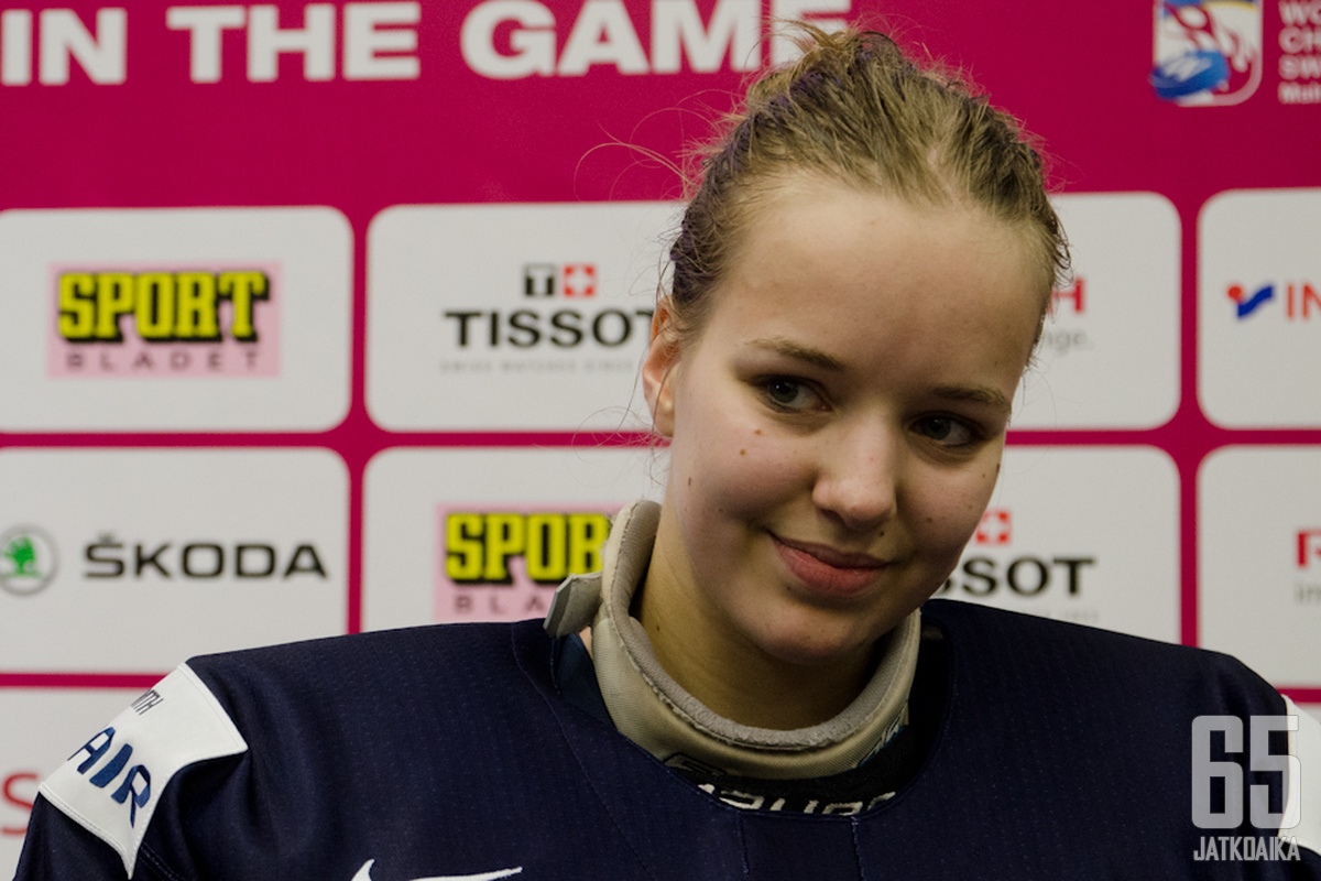 19-vuotias Suonpää pelasi uransa ensimmäisen naisten MM-ottelun.