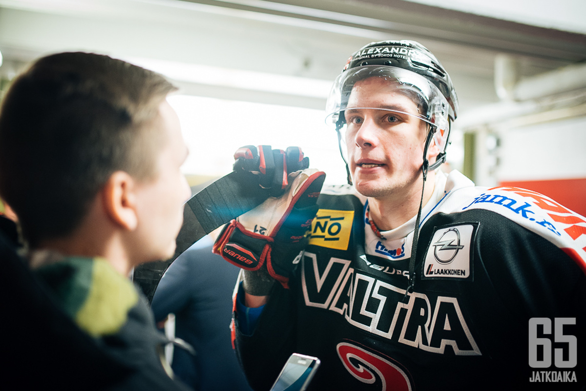 Valtteri Hotakainen oli mietteliäällä päällä ottelun jälkeen.