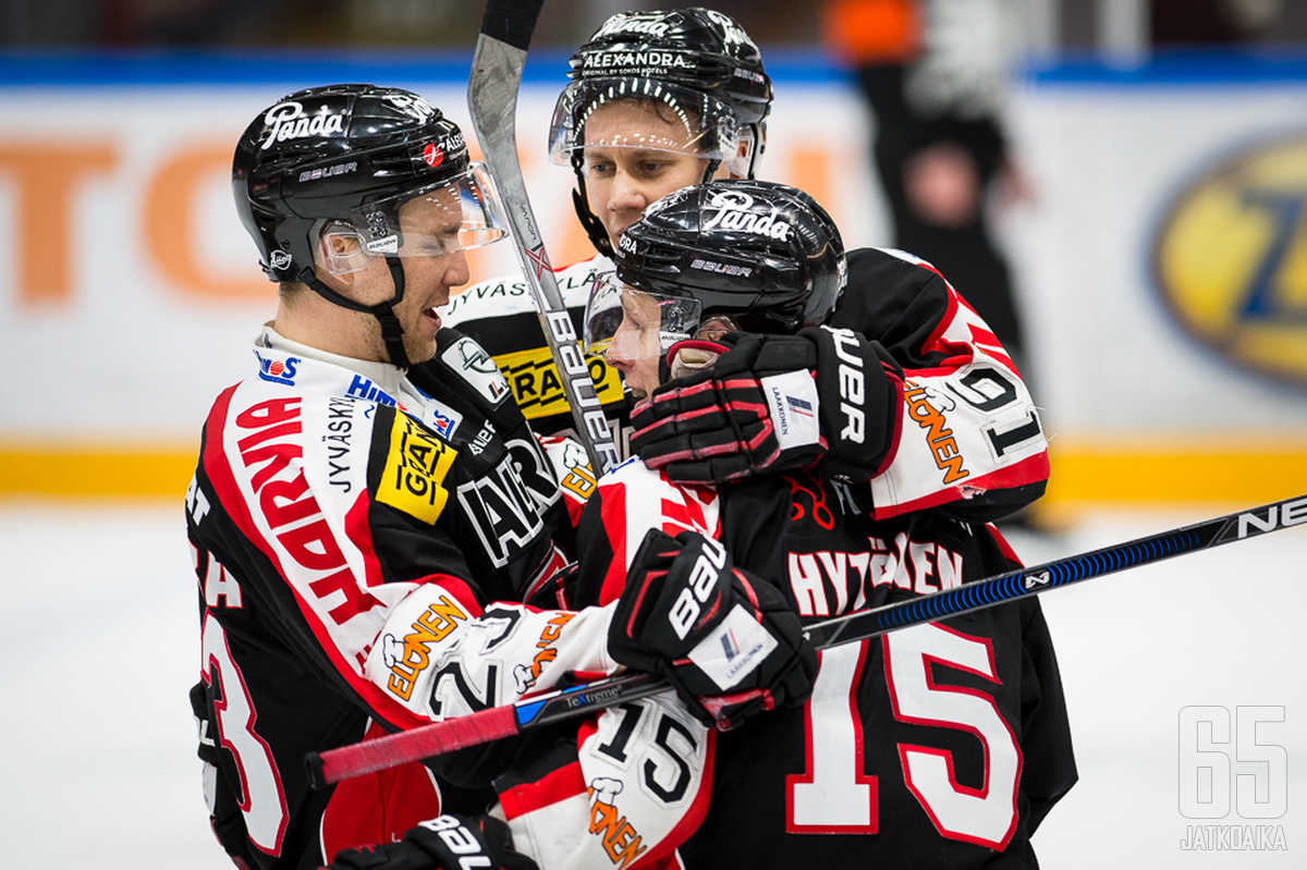 Ossi Louhivaara oli tänään JYPin kantava voima