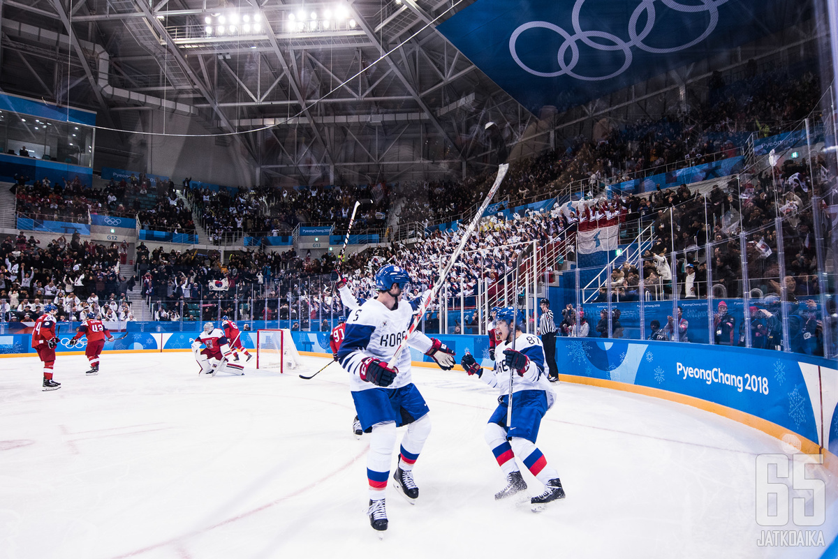 Niin pelaajat kuin yleisö elivät vahvasti mukana Etelä-Korean olympiataipaleella.