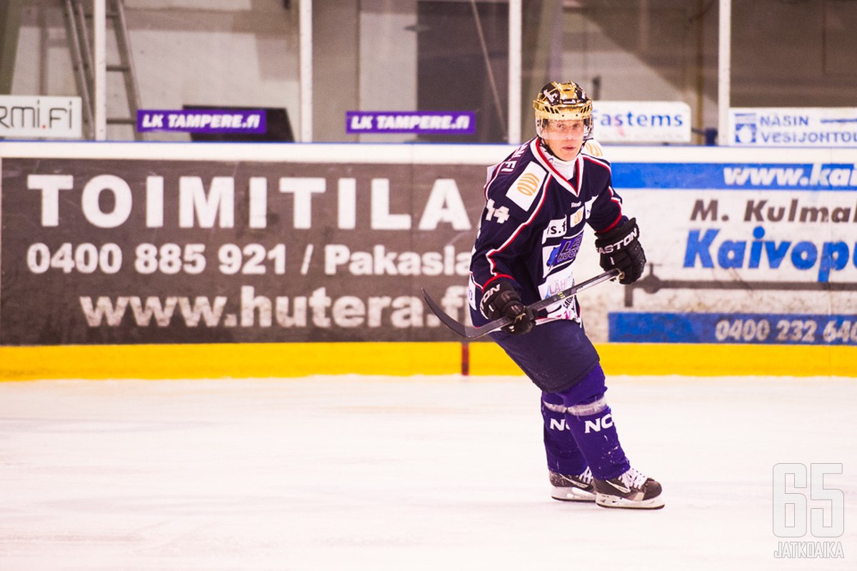 Miikka Männikkö oli perjantaina LeKin tehokkain pelaaja tehoin 0+2.