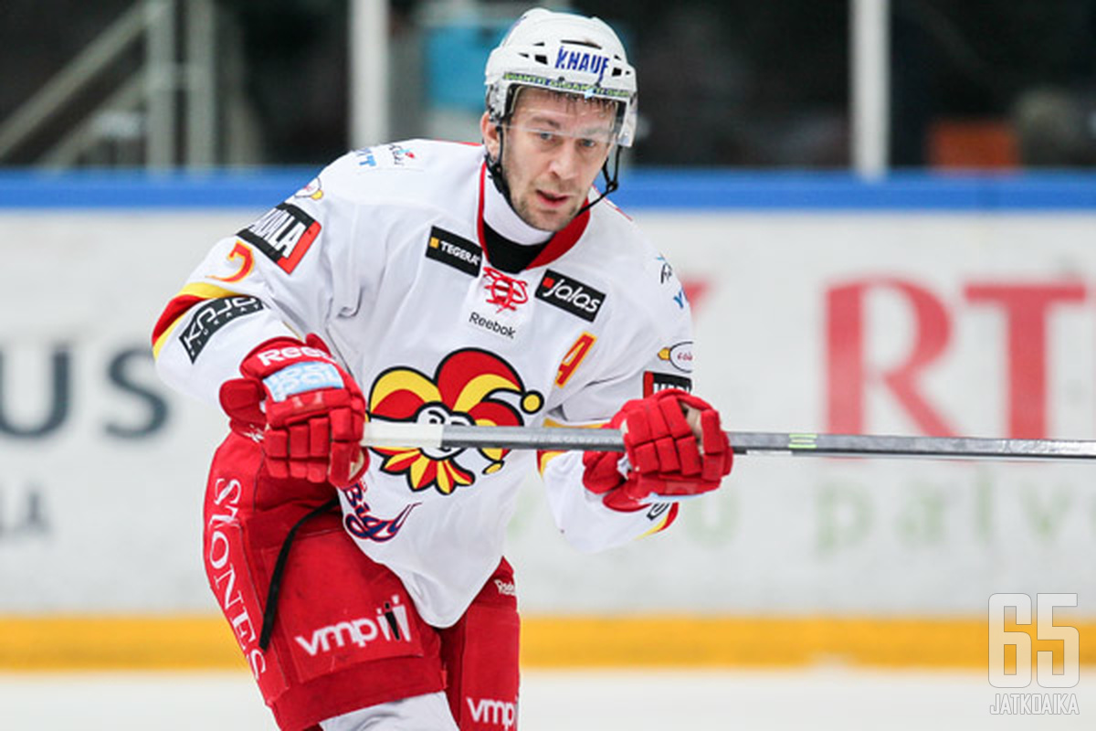 Antti-Jussi Niemi pelasi uransa viisi viimeistä kautta Jokereissa.