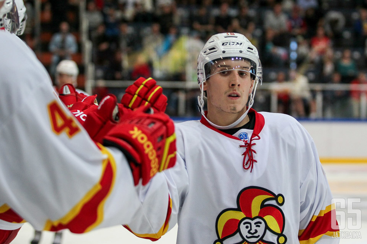 Steve Mosesin kauden 36. osuma varmisti hänelle KHL:n yhden kauden maaliennätyksen.
