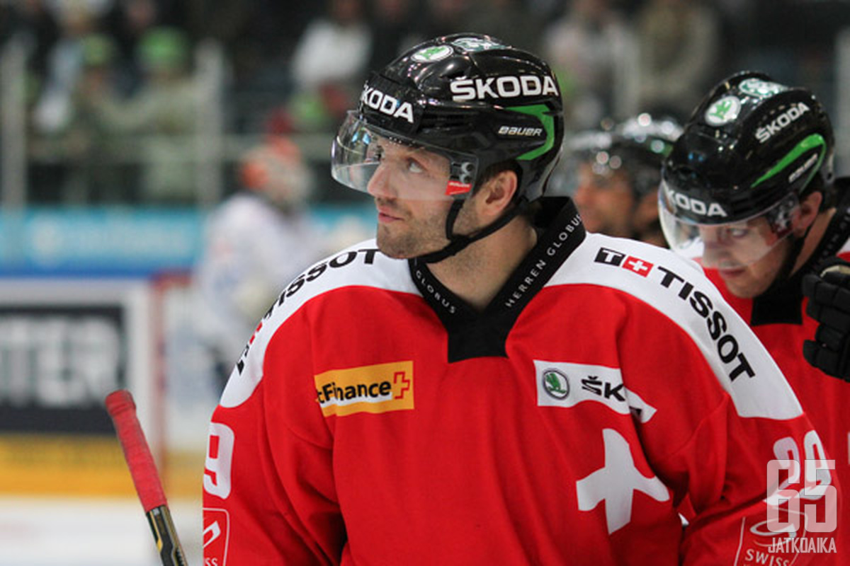 Juraj Simek on esiintynyt Sveitsin maajoukkuepaidassa.