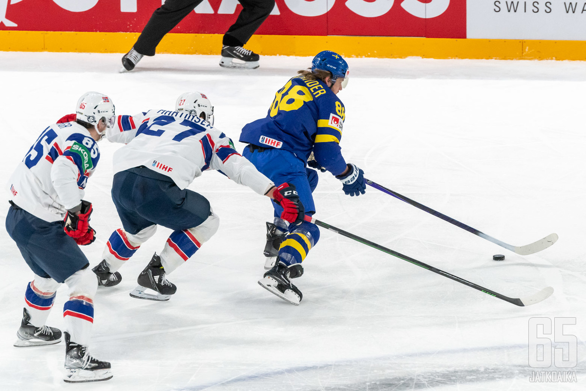 William Nylander kuritti Norjaa maalilla ja kahdella syötöllä.