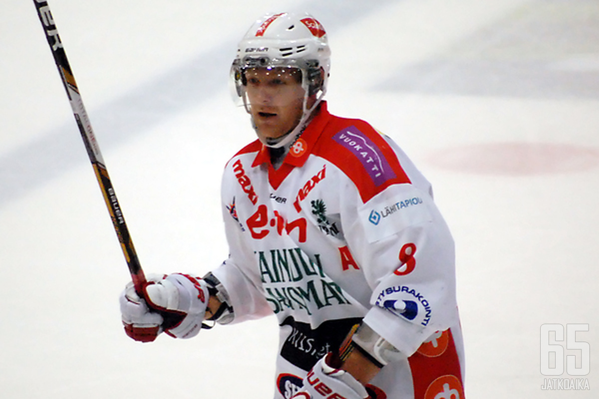 Rantanen pelasi Mestiksessä viimeksi kaudella 2013-2014 Hokin paidassa.