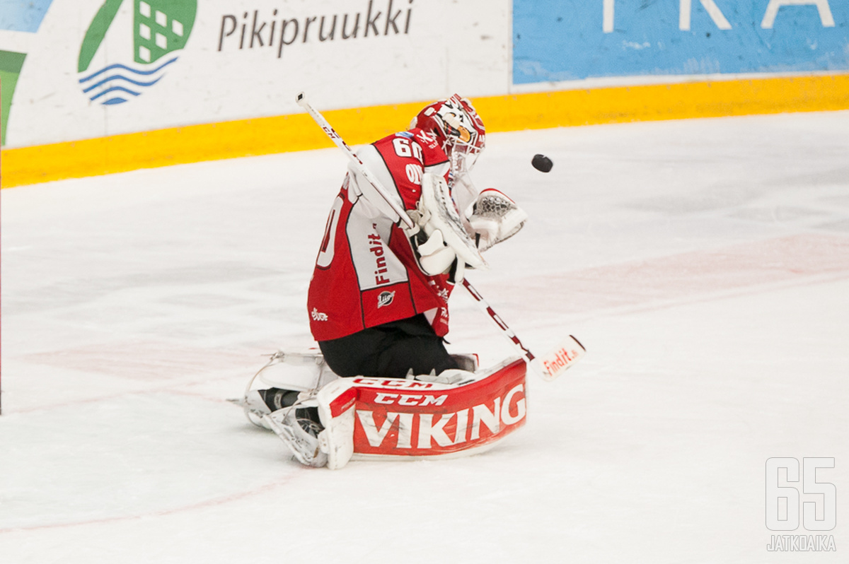 Järvinen torjuu ensi kaudellakin Sportissa.