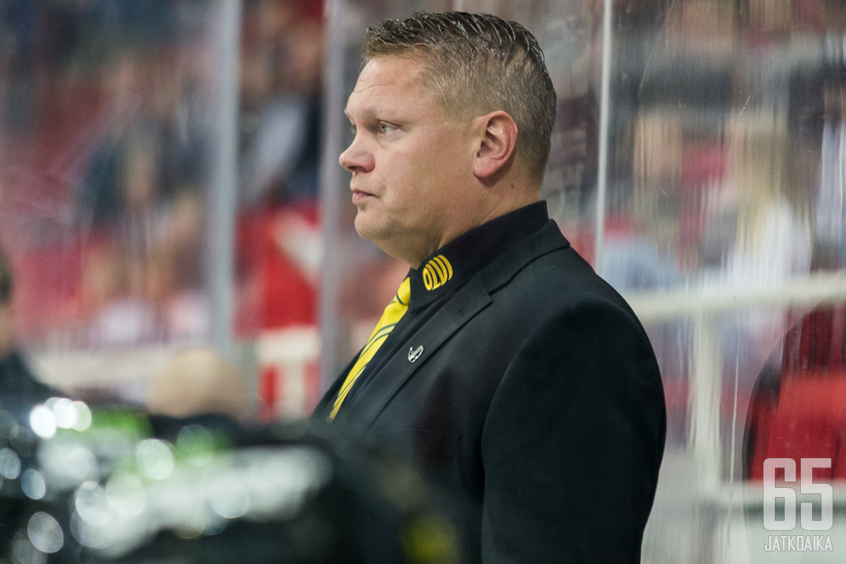 Pekka Virta toivoi ymmärrystä nuorimmille pelaajille.