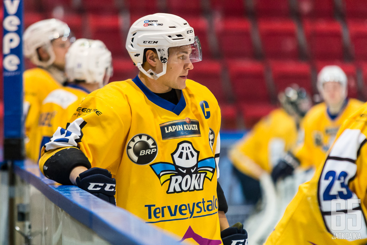 RoKin Henri Joki-Erkkilä oli perjantaina hyvällä pelituulella.