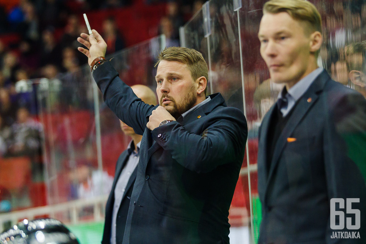 Antti Pennasen ensimmäinen kausi HPK:n päävalmentajana oli positiivinen.