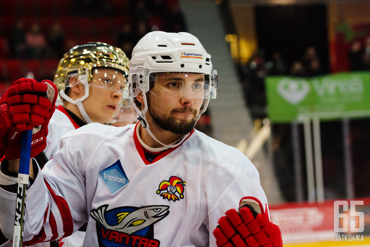 Janne Kivilahti valittiin marraskuun pelaajaksi.