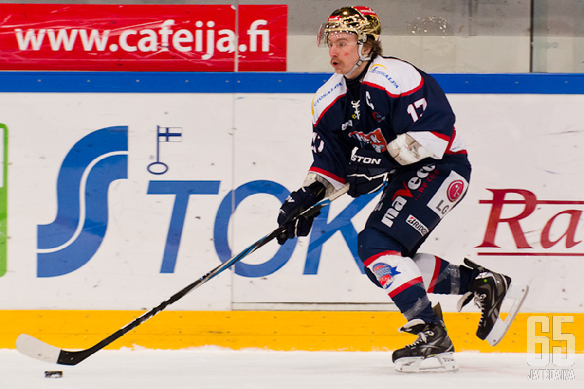 HCK:n kapteeni Jesse Uronen palasi sairstuvalta kaukaloon.